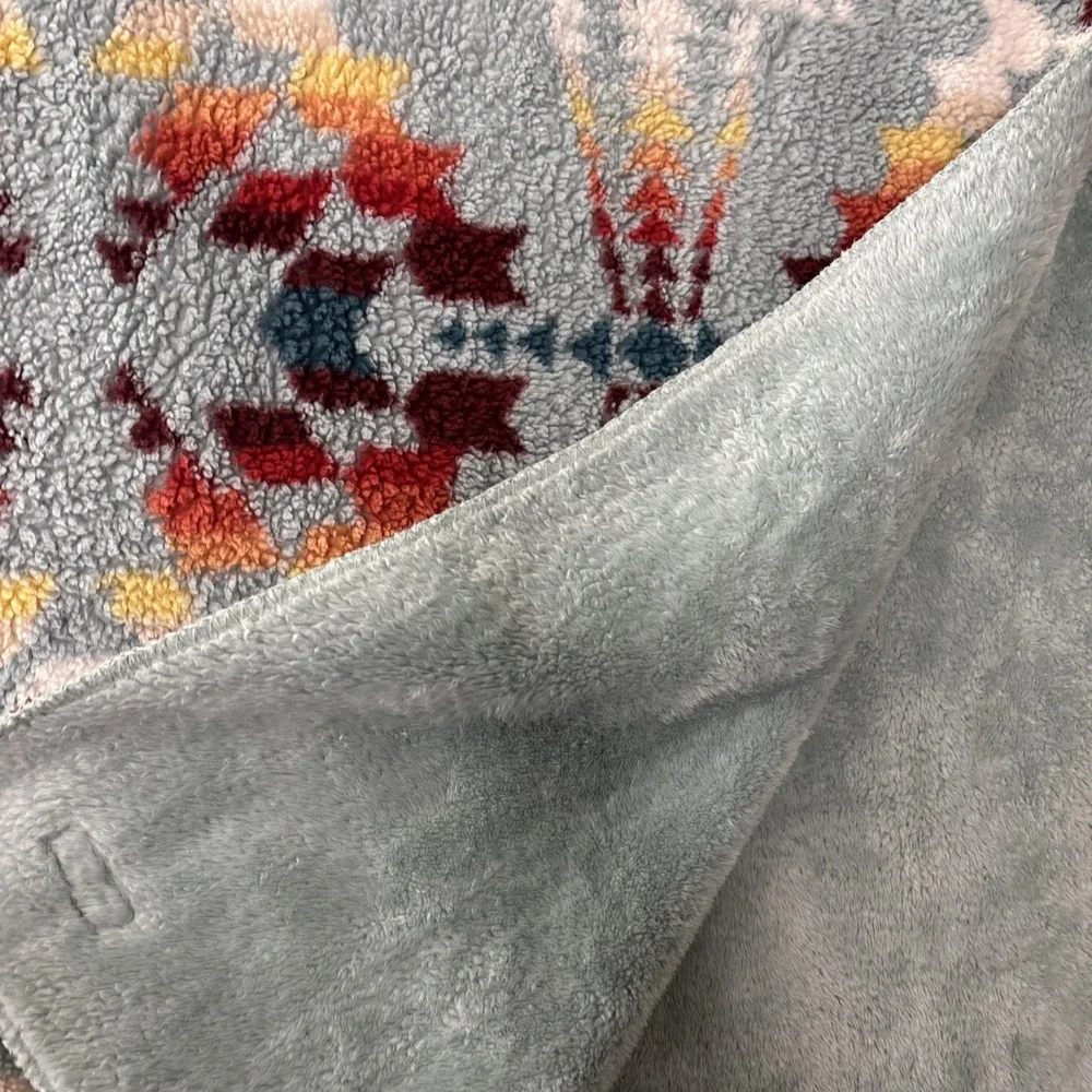 Pendleton Legend Lake Aqua Sherpa Fleece Blanket Aztec Southwestern 89X96 In EUC